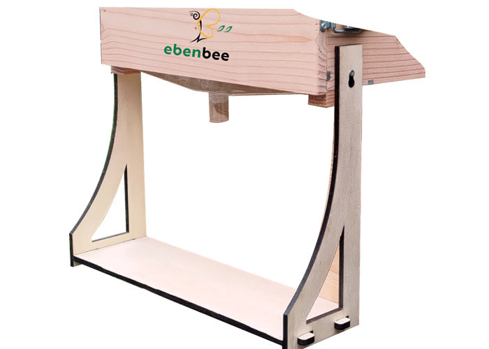 A removable shelf to place your pot of honey on top during harvesting with the Ebenbee system.